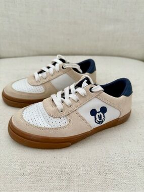 Janie and Jack Disney Mickey Sneakers boys size 13
